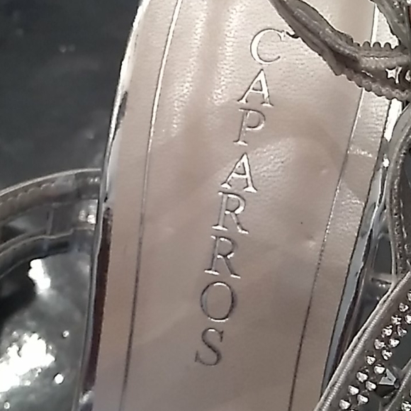 Caparros silver heels - Picture 5 of 9